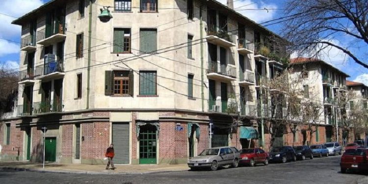 Hay que volver a los tres pisos sin ascensor – Entrevista a Néstor Magariños