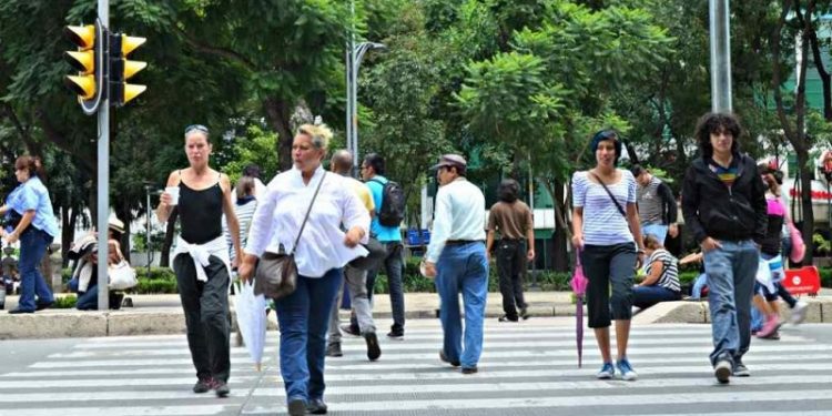 Tecnología y Urbanismo: Día Mundial del Peatón