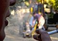 Quieren restringir el cigarrillo en plazas y parques – Entrevista a Marta Angueira