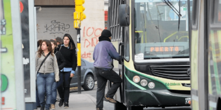 Concejales buscan anticiparse a la discusión del pliego del transporte