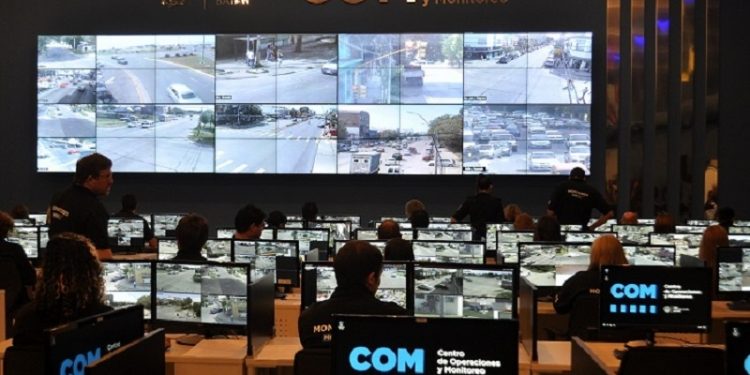 Ajustan detalles para la detección de infracciones a través de las cámaras del COM