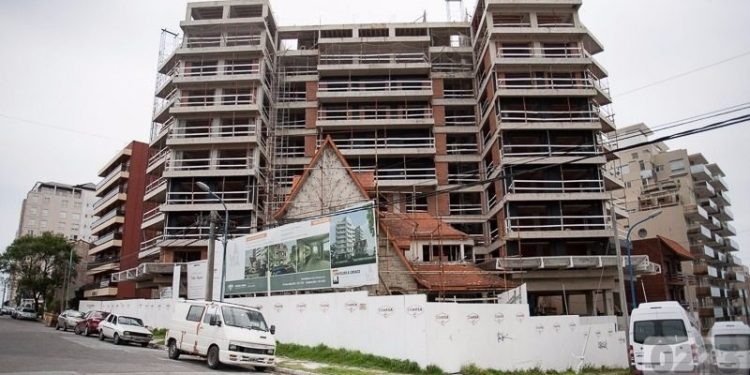 Sectores de la construcción cuestionan costo de certificado de Osse: “Desalienta a las inversiones”