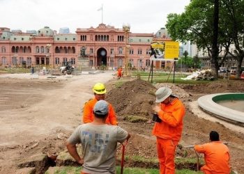 Plaza de Mayo: hay que restaurarla, no remodelarla