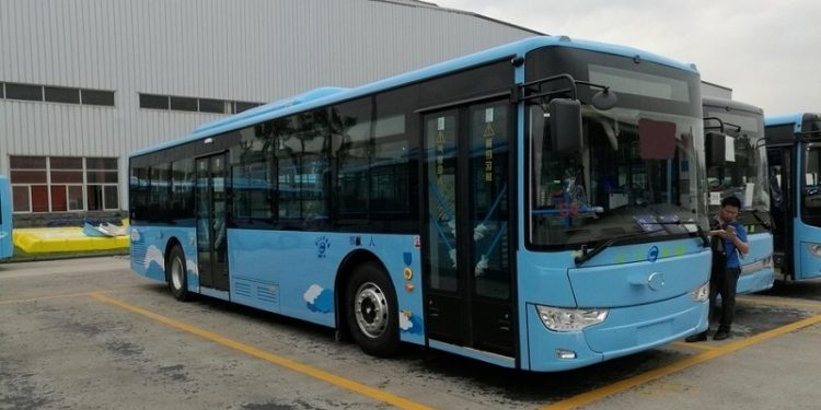 Transporte ecológico: lanzan una prueba piloto para poner colectivos eléctricos