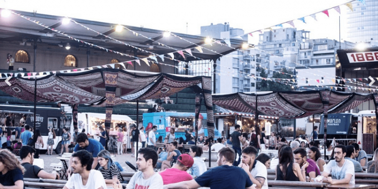 Habilitaron el primer food truck que podrá instalarse en uno de los barrios permitidos