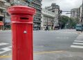 Guardianes del pasado: los porteños sub 35 que intentan salvar los 175 buzones de la ciudad