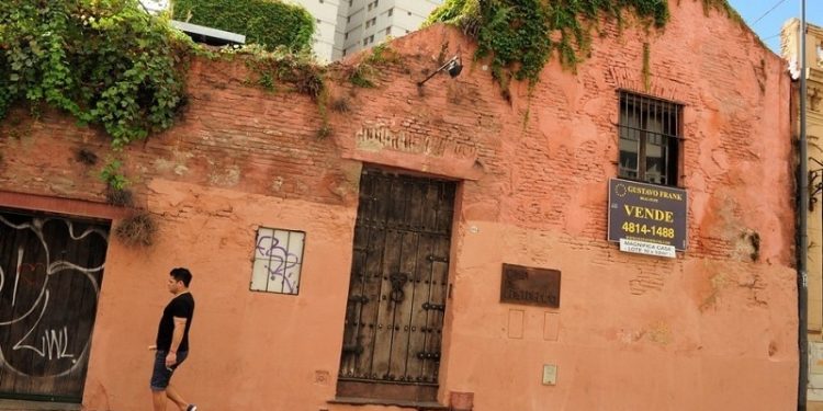 Venden una casa de la época colonial y quieren que se convierta en museo