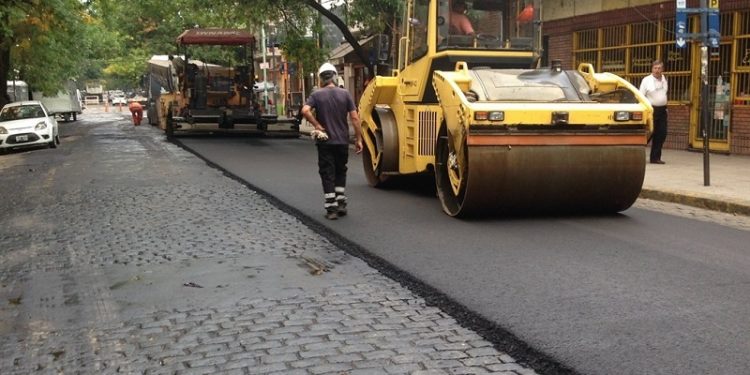La mitad de las calles adoquinadas podrán ser asfaltadas