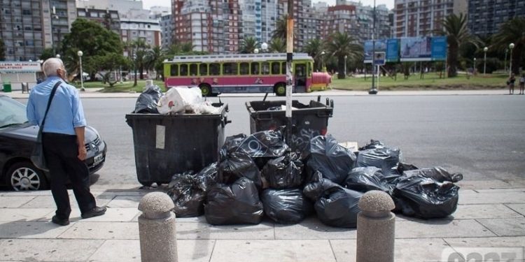 Arroyo firma acuerdo con el Ceamse: se destinarán casi 14 millones por mes al predio de basura