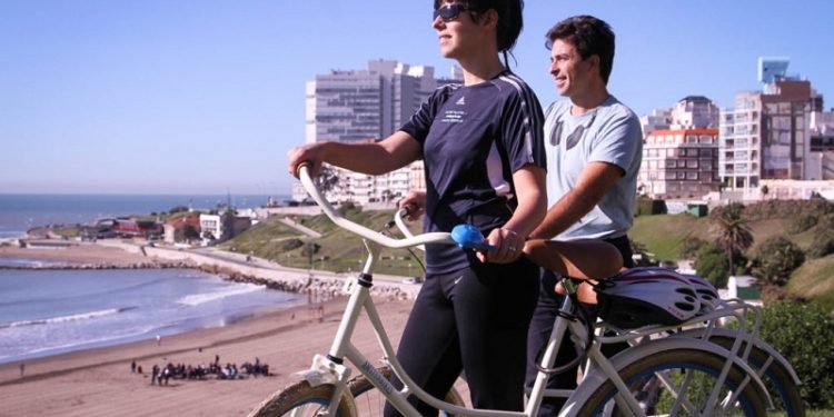 Iriart plantea la necesidad de políticas para fomentar el uso de la bicicleta