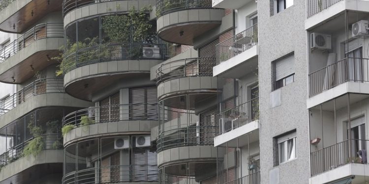 La venta de inmuebles se disparó en abril, pero esperan que se frene en los próximos meses