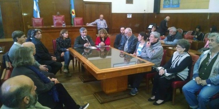 Analizaron medidas para reducir la cantidad de residuos urbanos que llegan al mar