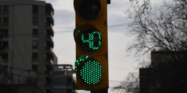 Semáforos inteligentes, una idea de trabajo con la Universidad