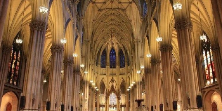 Itinerarios turístico-religiosos en Mar del Plata – Entrevista a Analía Benítez