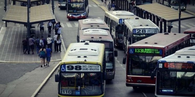 Tecnología y Urbanismo: El colectivo es el medio de transporte público más elegido por los porteños
