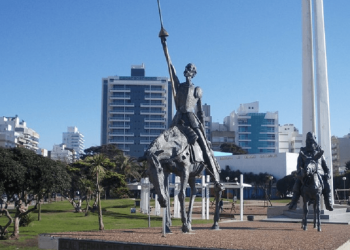 Recorridas “Mar del Plata histórica y misteriosa”- Entrevista a Nicolás Carmona