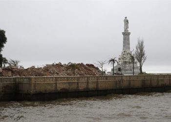 Con un relleno costero, se amplía y actualiza el aeroparque porteño