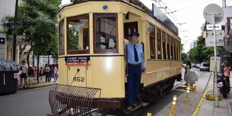 Piden que el Tranvía Histórico tenga una parada propia en Caballito