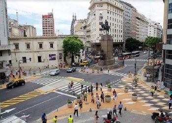 Día Mundial del peatón: el antes y el después de las obras que se hicieron en la Ciudad para darle prioridad