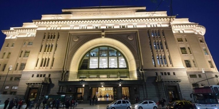 Estación Constitución: le sacaron los andamios y se ve como hace cien años