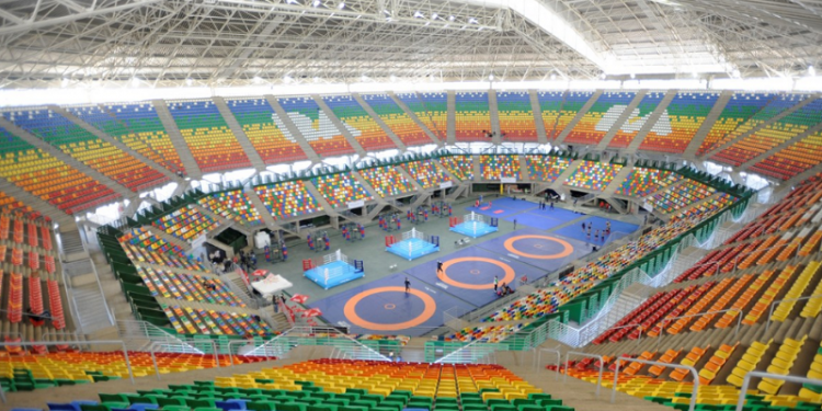 Estrenan el primer estadio con techo retráctil de Latinoamérica