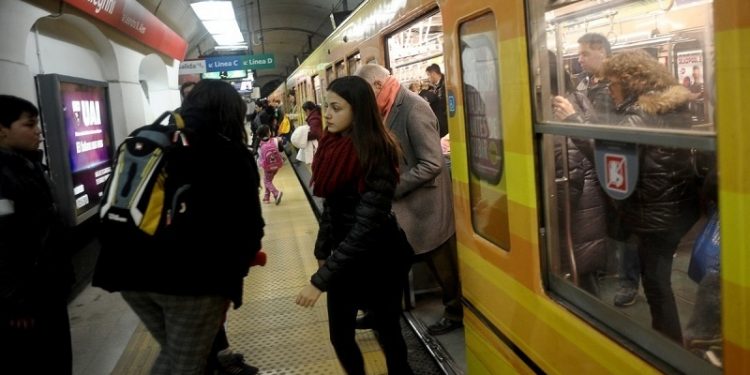 Puntualidad y estaciones inteligentes, las propuestas de franceses y alemanes para quedarse con el subte porteño