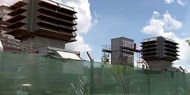 Vivir al lado de 14 turbinas: así es el ruido que generan dos plantas termoeléctricas a metros de una zona residencial de Pilar