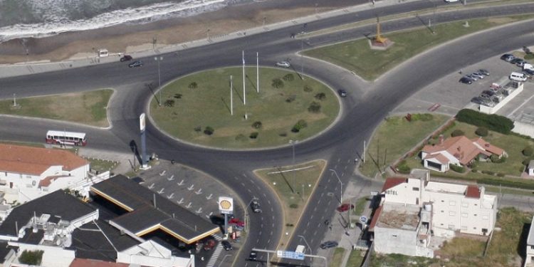 “Las rotondas de la ciudad ya no solucionan el acopio de autos”