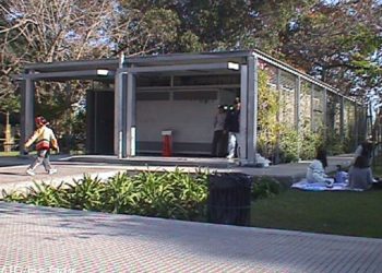 Debatirán proyecto para instalar baños en los parques porteños