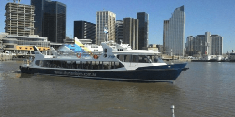 Una lancha ya une San Isidro y el centro