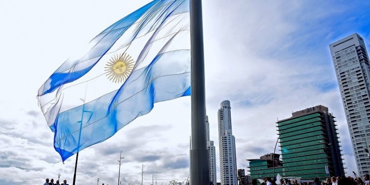 Inauguran Mega Mástil en Rosario – Entrevista a Luis Nazer