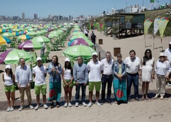 Avanzan los proyectos de Arroyo para privatizar las playas públicas equipadas de Vidal