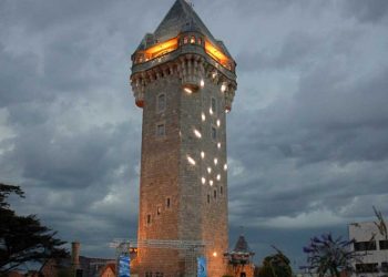 Espacio Clarín festeja los 76 años de la Torre Tanque con la Bersuit