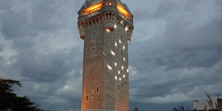 Espacio Clarín festeja los 76 años de la Torre Tanque con la Bersuit