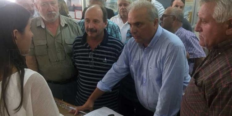 Exigen que la Justicia declare a Uber como un “transporte ilegal”