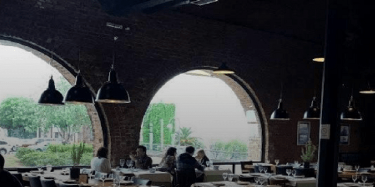 Polémica por la concesión de Puerto España: advierten al municipio por incumplir una ordenanza durante 23 años