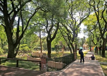El exzoológico abre al público otro espacio con senderos y vegetación renovados