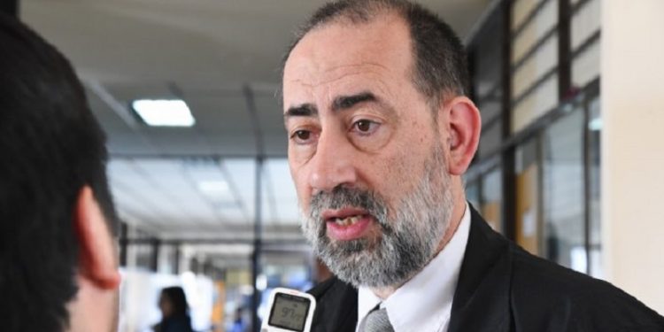 Restauran vitrales de la Confitería del Molino – Entrevista a Guillermo García