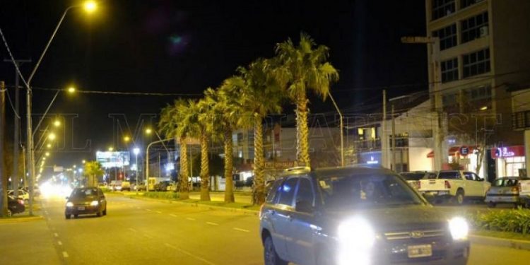 Siete empresas ofrecieron luminarias LED para instalarlas en avenidas