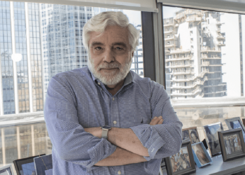 Roberto Agosta: “Los autos robots ya son una realidad, y son más seguros que los conducidos por humanos”