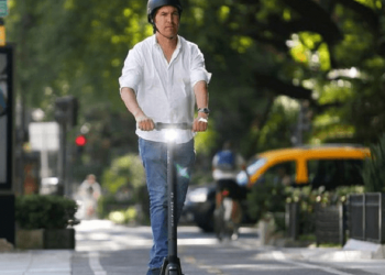 Velocidad y diversión: nuevas formas de moverse por la Ciudad sin el auto