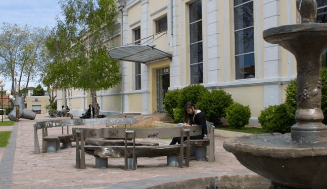 Arroyo quiere cederle la Plaza del Agua al Espacio Clarín