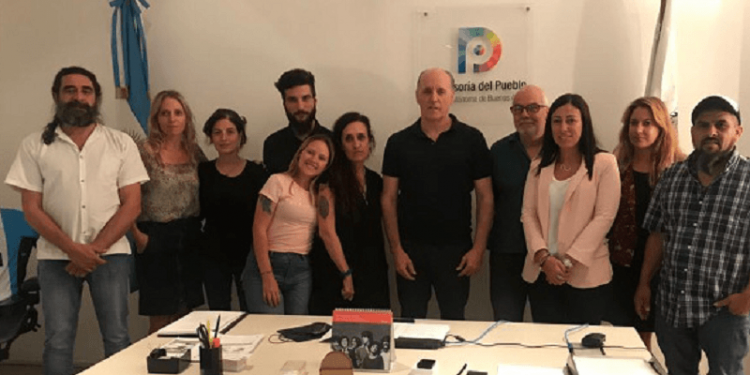 La Defensoría realizó una mediación con los Feriantes de San Telmo