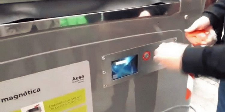 Tecnología y Urbanismo: Polémica por contenedores inteligentes en el microcentro porteño