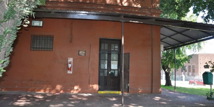 Secretos porteños: la antigua estación de tren donde funciona una biblioteca