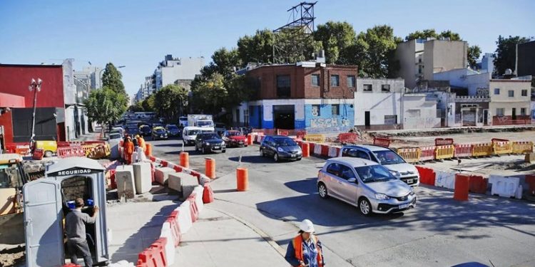 Terminó el desmontaje del puente Juan B. Justo y reabrió Niceto Vega sin barreras