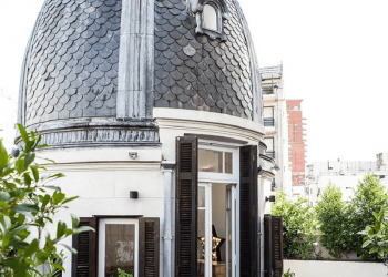 Cómo es vivir en el lugar que todos levantan la vista para mirar