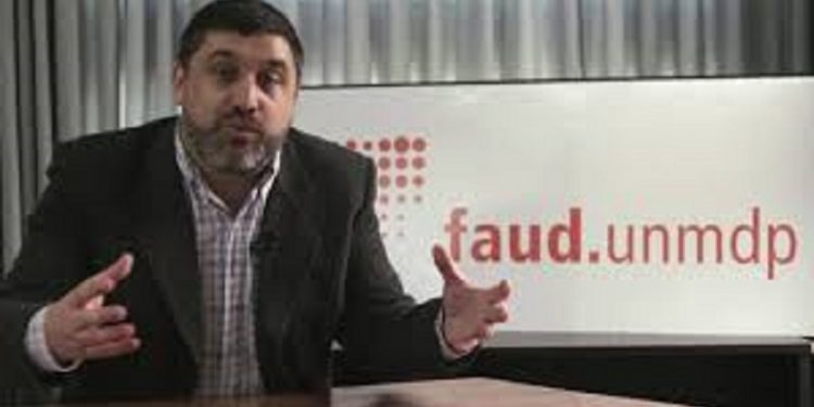 Anatomía de la arquitectura moderna en Mar del Plata – Entrevista a Guillermo Eciolaza