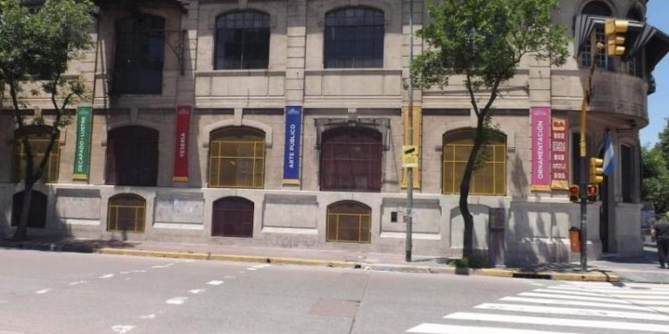 El GCBA demolerá la Escuela Taller del Casco Histórico frente al parque Lezama