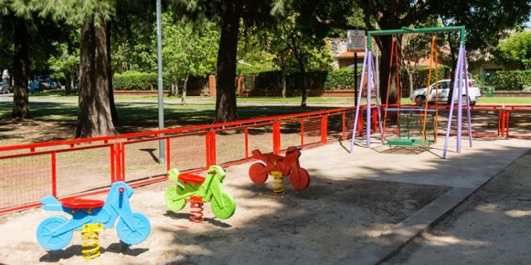 Barrio Fisherton celebra mejoras en la plaza Vicente López y Planes